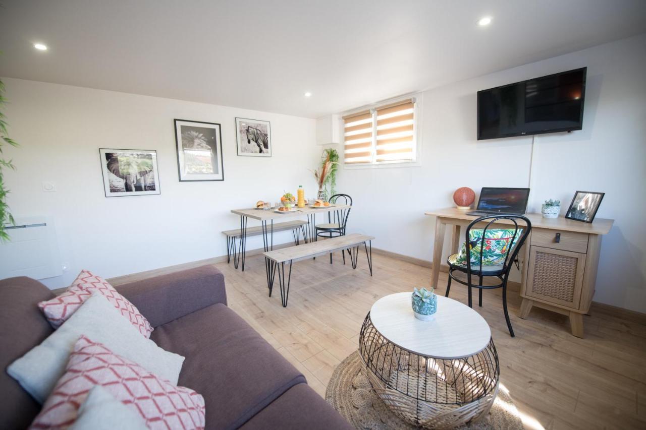 Kasa Home - Calme, Cosy, Wifi & Netflix Saint-Martin-la-Plaine المظهر الخارجي الصورة